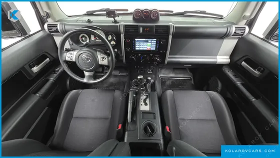TOYOTA FJ CRUISER 4WD V6