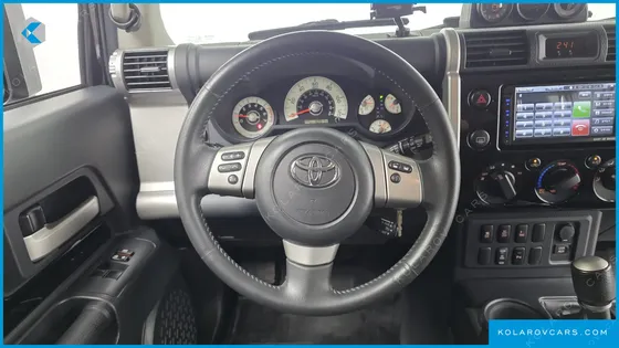 TOYOTA FJ CRUISER 4WD V6