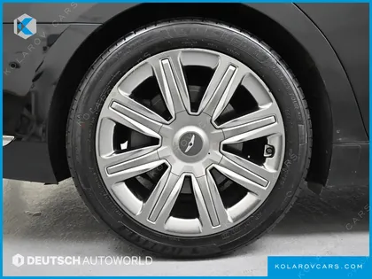 GENESIS EQ900 5.0 GDI AWD LIMOUSINE