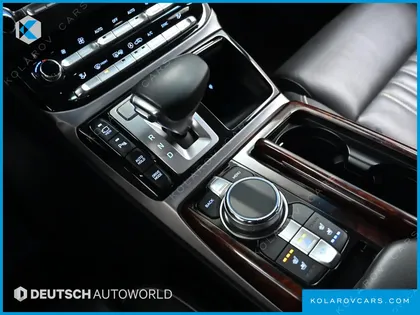 GENESIS EQ900 5.0 GDI AWD LIMOUSINE