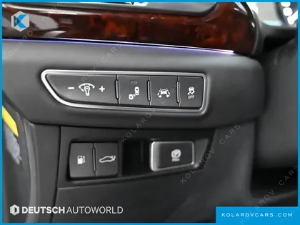 GENESIS EQ900 5.0 GDI AWD LIMOUSINE
