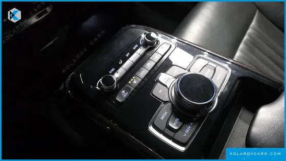 GENESIS EQ900 3.8 GDI AWD