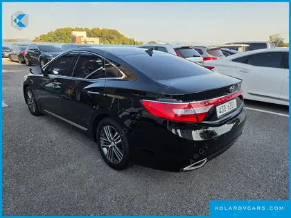 HYUNDAI GRANDEUR HG240 MODERN