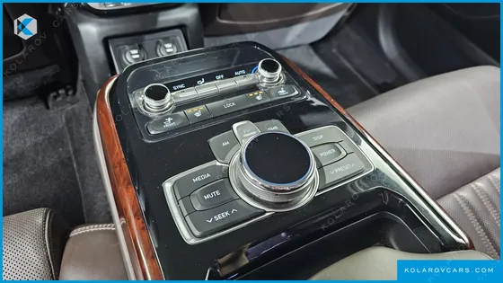 GENESIS EQ900 3.8 GDI AWD