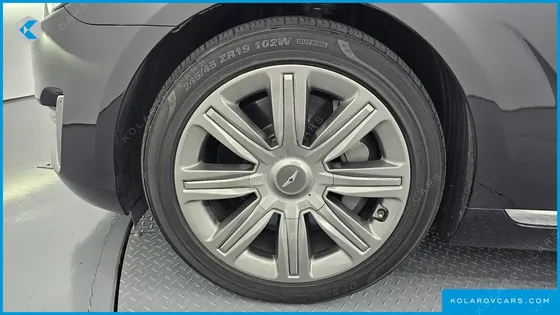 GENESIS EQ900 5.0 GDI AWD LIMOUSINE