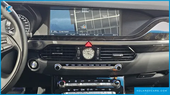 GENESIS EQ900 5.0 GDI AWD LIMOUSINE