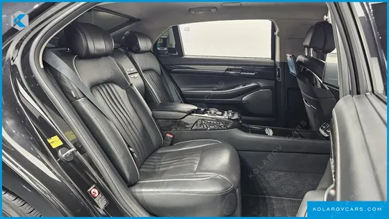 GENESIS EQ900 5.0 GDI AWD LIMOUSINE