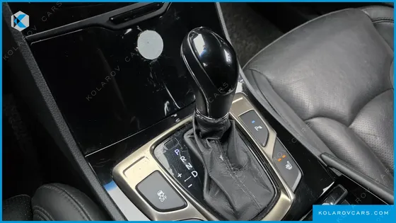 HYUNDAI GRANDEUR HG240 LUXURY