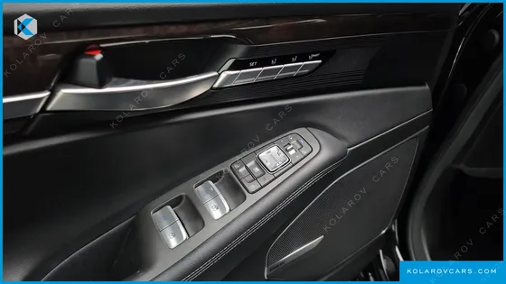 GENESIS EQ900 3.8 GDI AWD