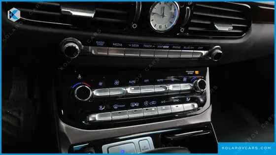 GENESIS EQ900 5.0 GDI AWD