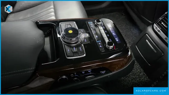 GENESIS EQ900 5.0 GDI AWD