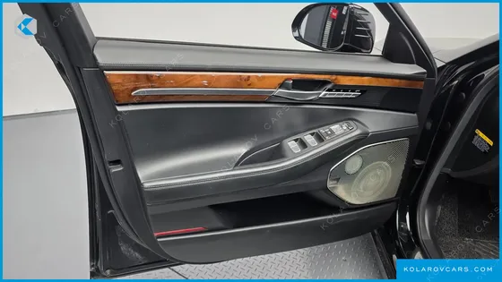 GENESIS EQ900 5.0 GDI AWD