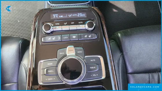 GENESIS EQ900 3.8 GDI AWD