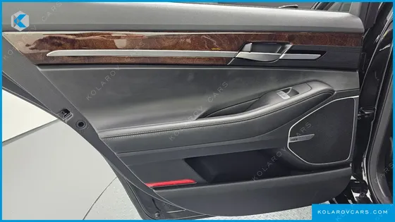 GENESIS EQ900 3.8 GDI AWD