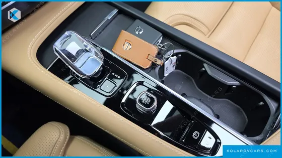 VOLVO XC90 T8 ULTIMATE BRIGHT HYBRID