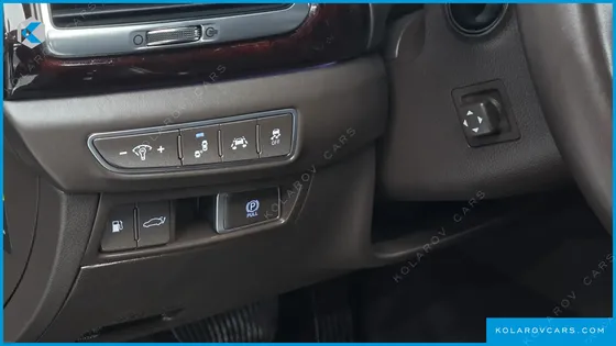 GENESIS EQ900 5.0 GDI AWD LIMOUSINE