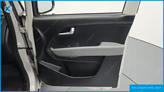 KIA RAY WHEEL CHAIR LIFT/SLOPE