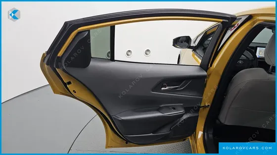 TOYOTA PRIUS 2.0 XLE