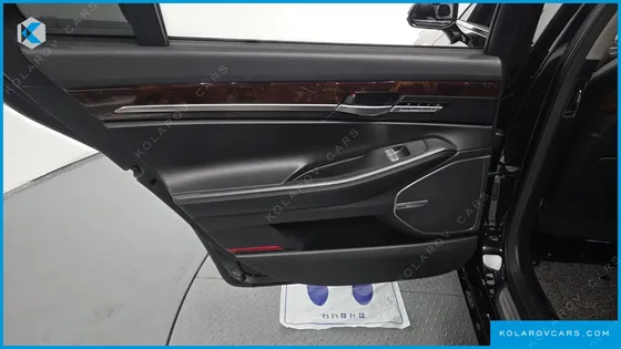 GENESIS EQ900 3.8 GDI AWD