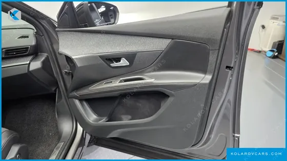 PEUGEOT 5008 1.6 BLUEHDI GT LINE