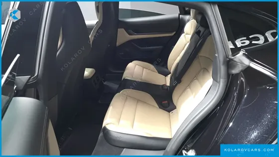PORSCHE TAYCAN 4S
