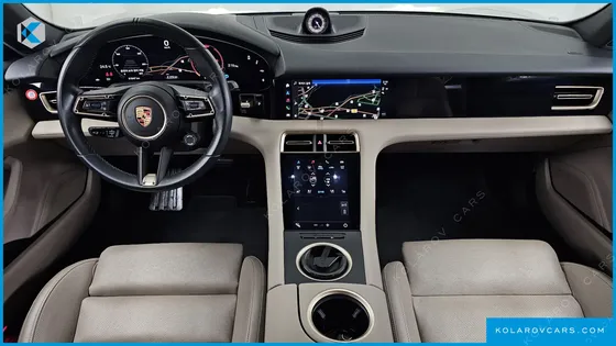 PORSCHE TAYCAN BASE