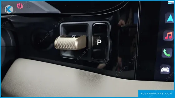 PORSCHE TAYCAN BASE
