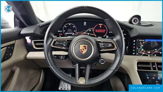 PORSCHE TAYCAN BASE