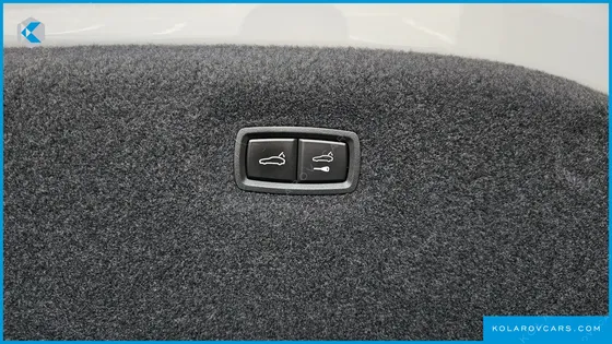 PORSCHE TAYCAN BASE