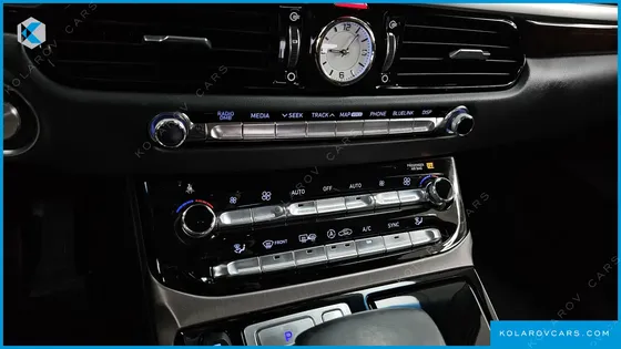 GENESIS EQ900 5.0 GDI AWD
