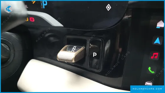 PORSCHE TAYCAN BASE