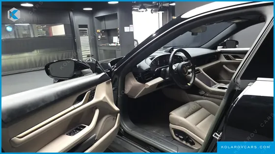 PORSCHE TAYCAN BASE