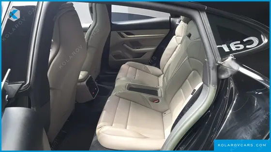 PORSCHE TAYCAN BASE