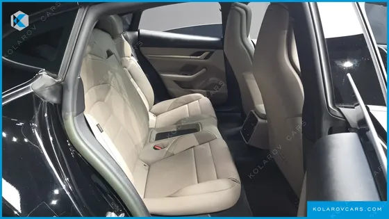PORSCHE TAYCAN BASE