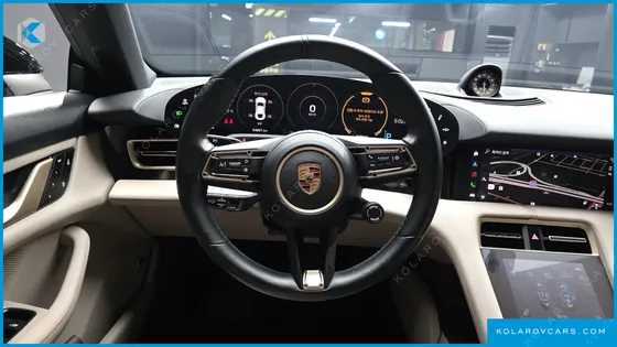 PORSCHE TAYCAN BASE