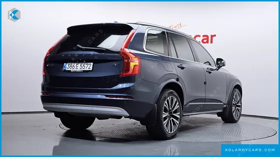 VOLVO XC90 B6 MOMENTUM