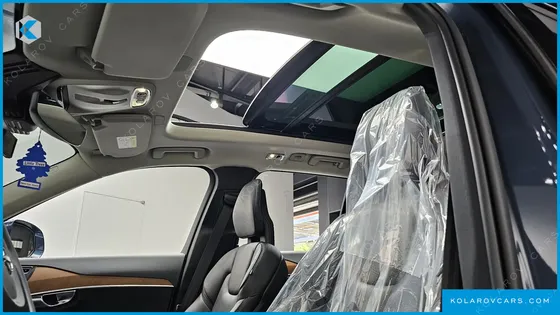VOLVO XC90 B6 MOMENTUM