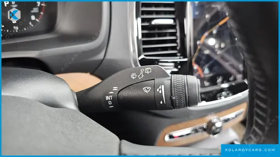 VOLVO XC90 B6 MOMENTUM
