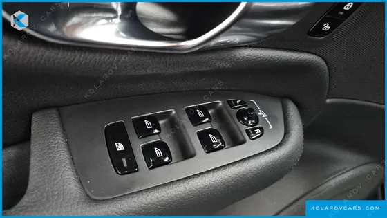 VOLVO XC90 B6 MOMENTUM