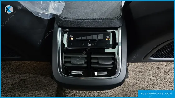 VOLVO XC90 B6 MOMENTUM