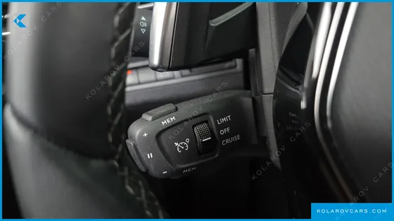 PEUGEOT 5008 1.2 PURE TECH ALLURE