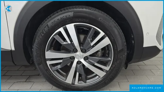 PEUGEOT 5008 1.2 PURE TECH ALLURE