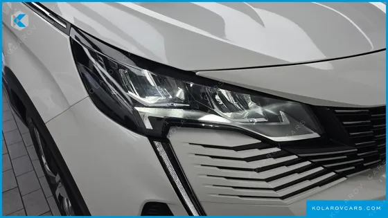 PEUGEOT 5008 1.2 PURE TECH ALLURE