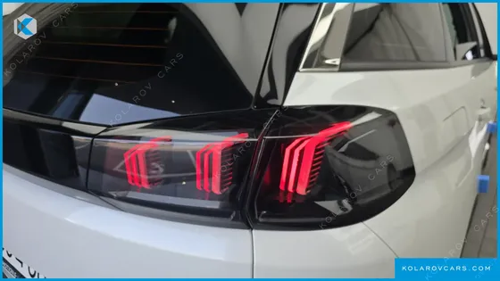 PEUGEOT 5008 1.2 PURE TECH ALLURE