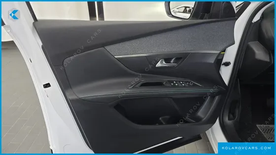 PEUGEOT 5008 1.2 PURE TECH ALLURE