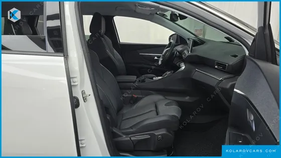 PEUGEOT 5008 1.2 PURE TECH ALLURE