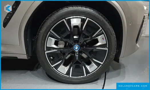 BMW IX3 M SPORTS