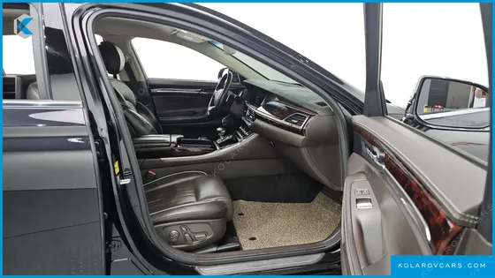 GENESIS EQ900 3.8 GDI AWD