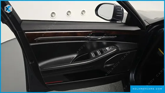 GENESIS EQ900 3.8 GDI AWD