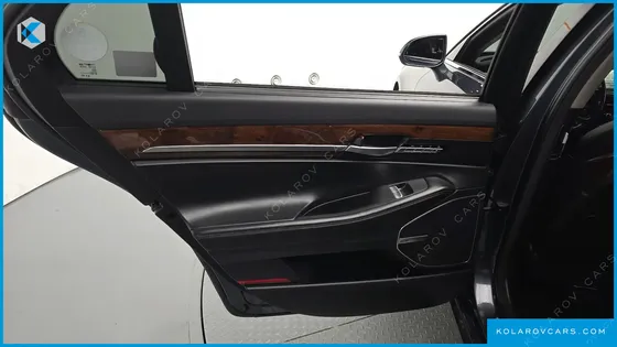 GENESIS EQ900 3.8 GDI AWD